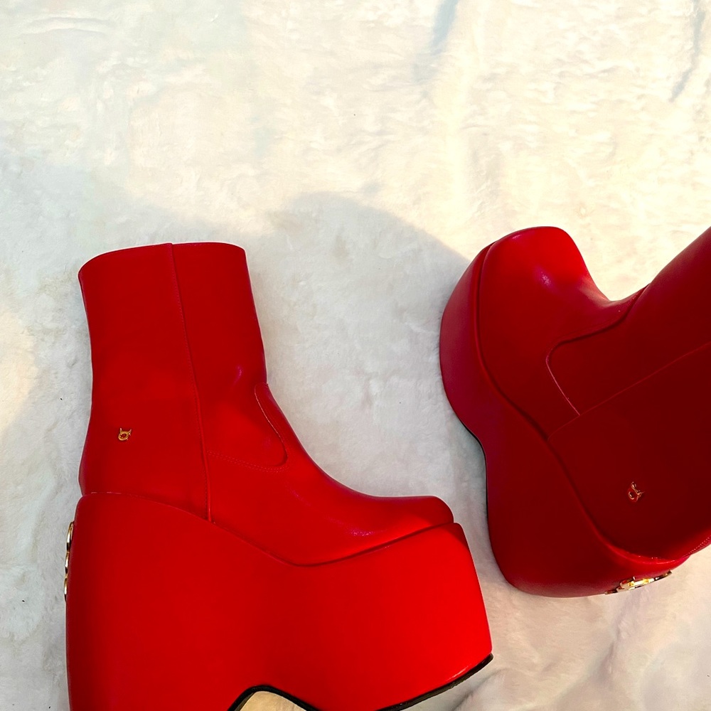 Dolls Kill x Ocho Toros Red Platform Boots - Nicoya sz 9
